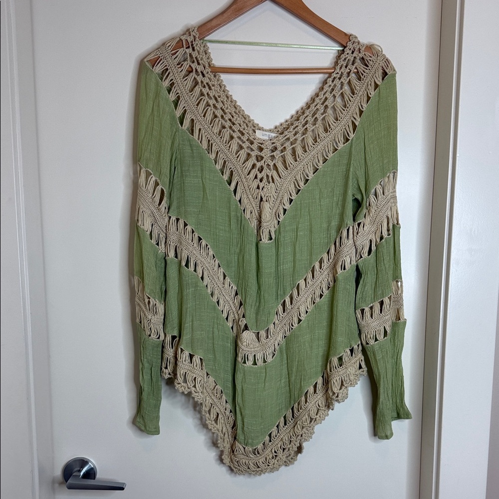 Umgee Light Green and Beige Crochet Blouse (B)